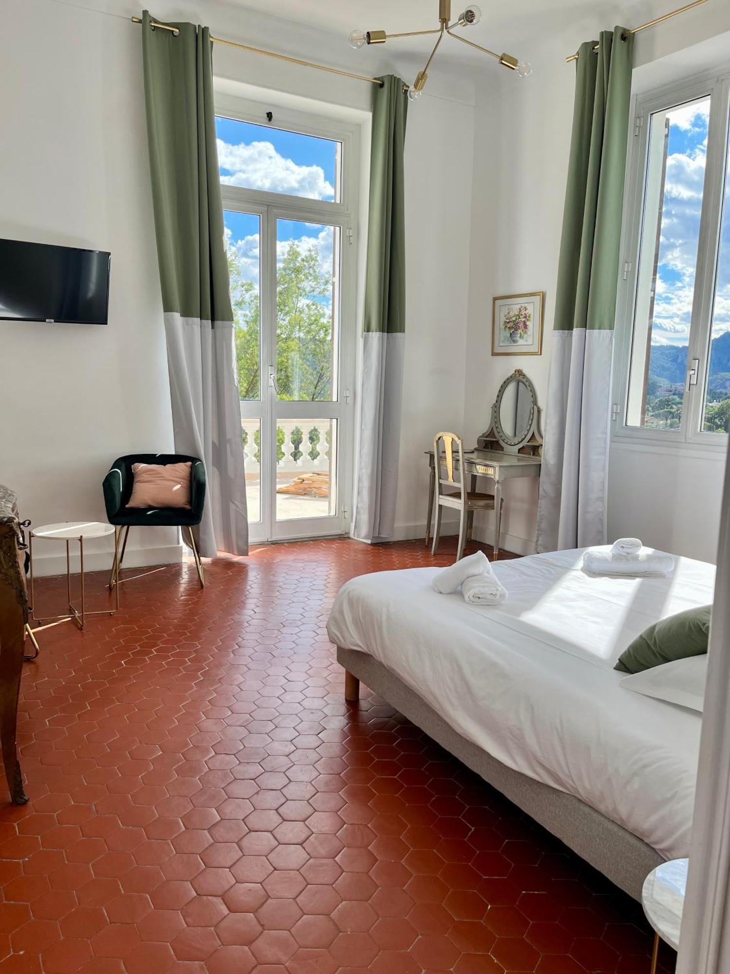 Villa Les Roches Мандельё-ла-Напуль Экстерьер фото